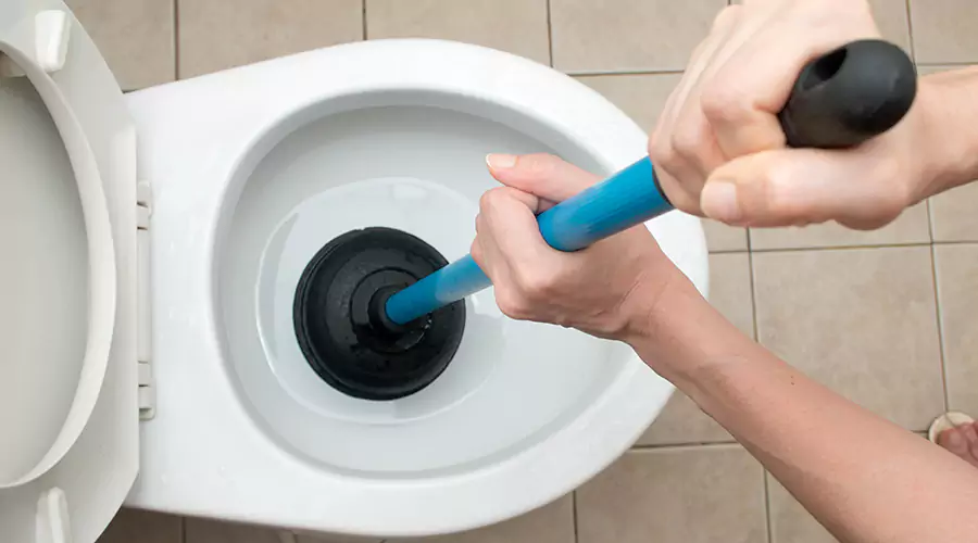 How to Plunge a Toilet: Unclog a Toilet the Right Way